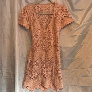 Chic V-Neck Lace Mini Dress in Blush